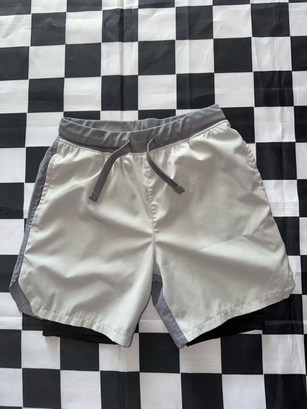 Athletic Works Biys Light & Dark Gray Boys Sports Shorts w/ Under-Shorts M 8